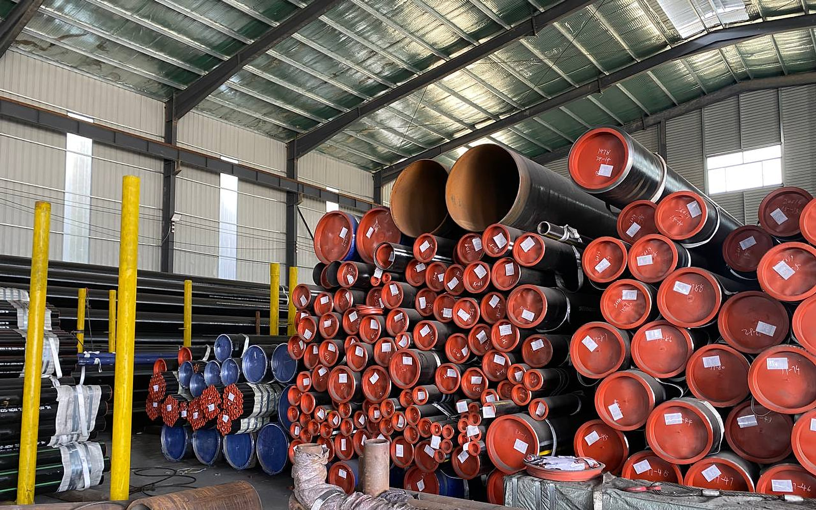 Tubes en acier et raccords